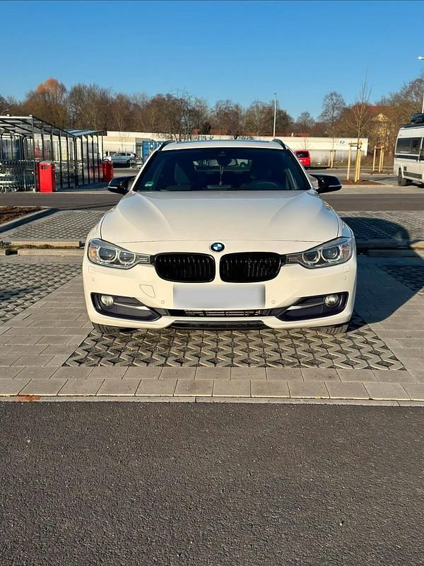 Gebraucht BMW 320 184 PS (135 kW) 2014 Weiß Kombi