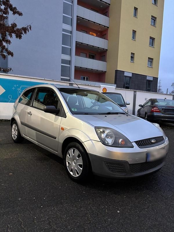 Gebraucht Ford Fiesta 80 PS (58 kW) 2006 Silber Kleinwagen