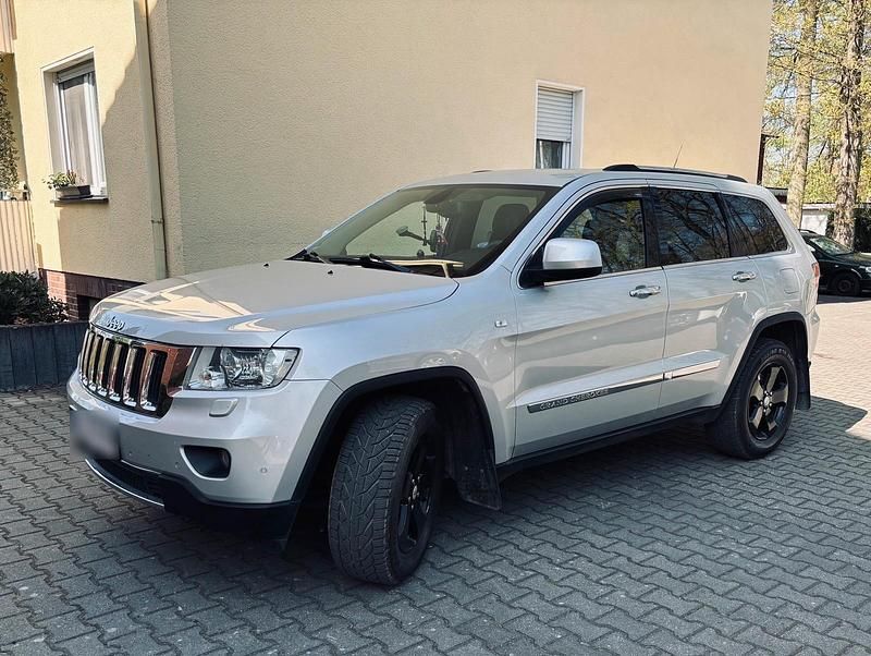 Gebraucht Jeep Grand Cherokee 241 PS (177 kW) 2011 Grau SUV