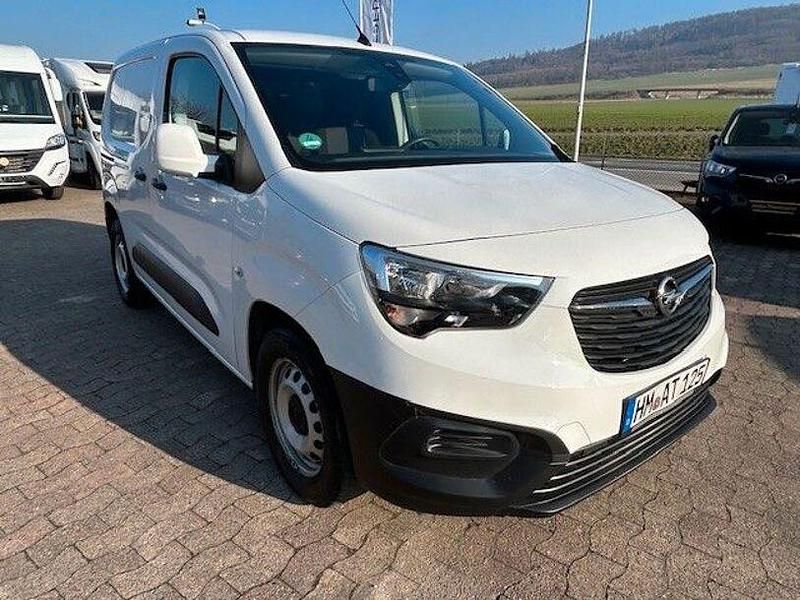 Gebraucht Opel Combo Edition 102 PS (75 kW) 2020 Weiß Van / Kleinbus