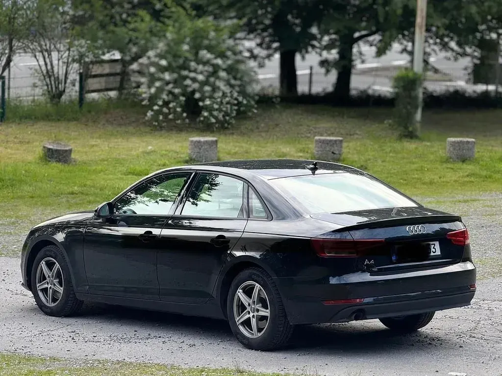 Gebraucht Audi A4 150 PS (110 kW) 2018 Schwarz Limousine