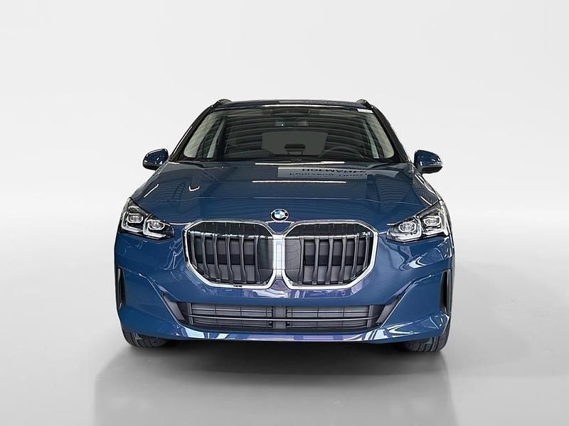 Neu BMW 218 Luxury Line 136 PS (100 kW) 2026 Night dusk blue Kombi