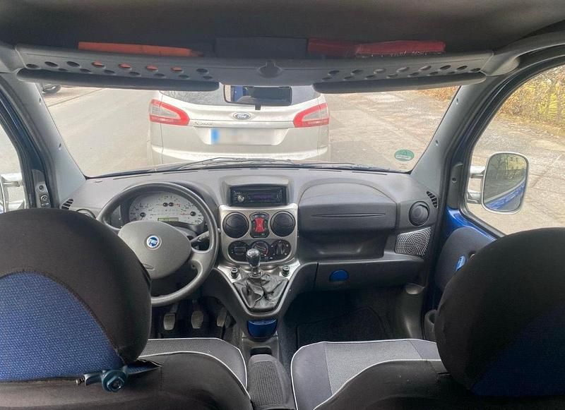 Gebraucht Fiat Doblò 104 PS (76 kW) 2002 Blau Van / Kleinbus