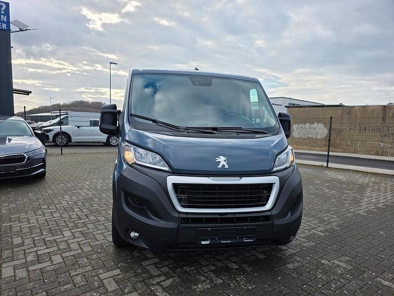 Gebraucht Peugeot Boxer 120 PS (88 kW) 2021 Grau Van