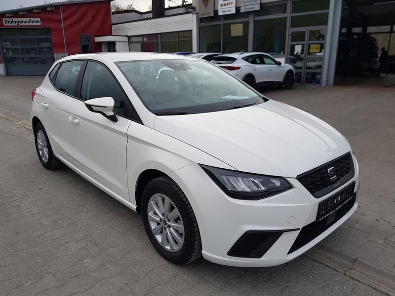 Weiß ("candy" weiss) Gebraucht 2023 Seat Ibiza Style Limousine | 17.880 € (Fairer Preis) - Bild 1/4