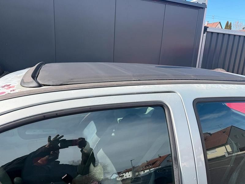 Gebraucht Renault Twingo 58 PS (42 kW) 2001 Silber Kleinwagen