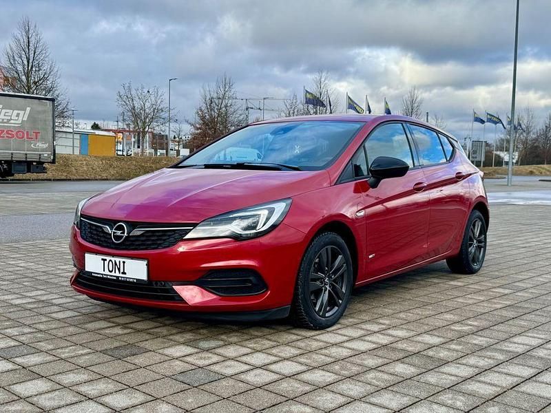 Rot Gebraucht 2021 Opel Astra Business Limousine | 13.900 € (Superpreis) - Bild 1/4