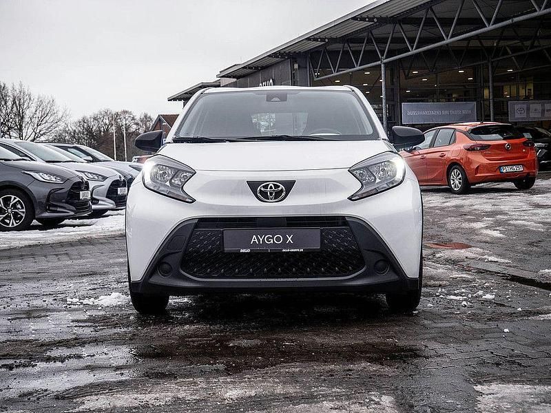 Gebraucht Toyota Aygo 69 PS (50 kW) 2022 Weiß Kleinwagen