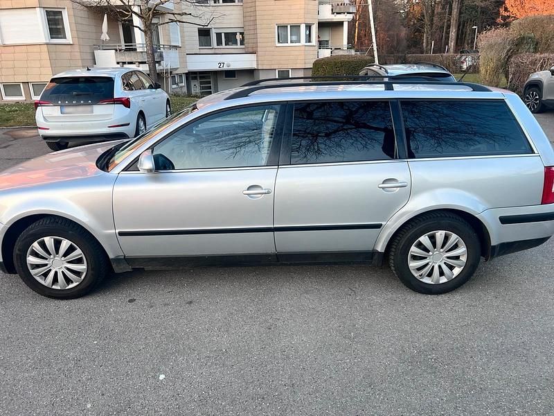 Second-hand VW Passat 102 CP (75 kW) 2004 Gri Break