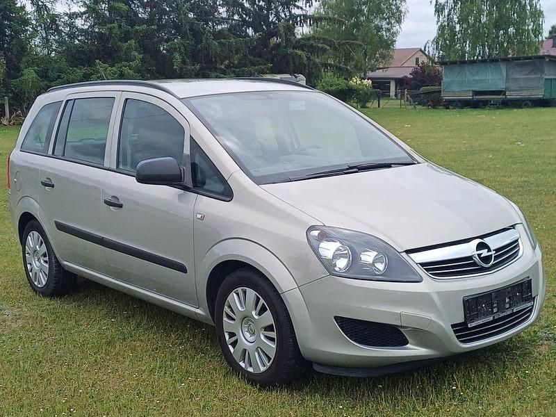 Silber Gebraucht 2009 Opel Zafira Edition Van / Kleinbus | 4.999 € (Fairer Preis) - Bild 1/4