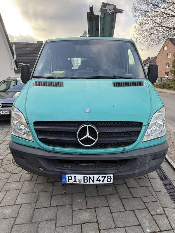 Grün Gebraucht 2006 Mercedes Sprinter Van | 4.750 € (Teuer) - Bild 1/4