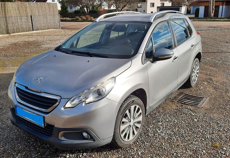 Grau Gebraucht 2015 Peugeot 2008 Active SUV | 6.600 € (Superpreis) - Bild 1/4