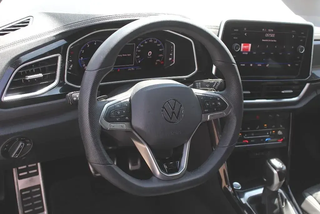 Gebraucht VW T-Roc R-line 150 PS (110 kW) 2025 Pyritsilber (metallic) SUV