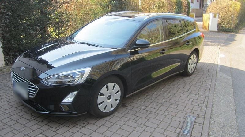 Second-hand Ford Focus 125 CP (91 kW) 2018 Negru Break