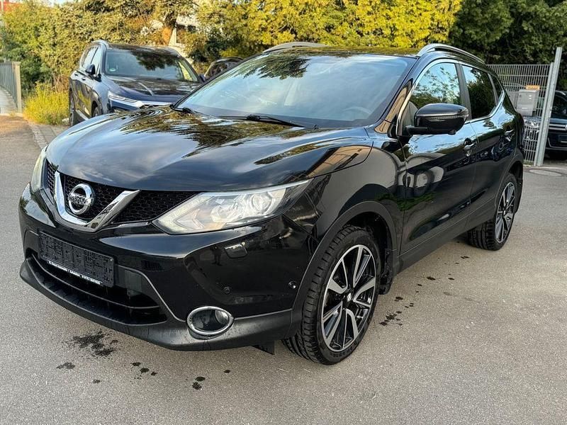 Schwarz Gebraucht 2016 Nissan Qashqai Tekna SUV | 13.800 € (Fairer Preis) - Bild 1/4
