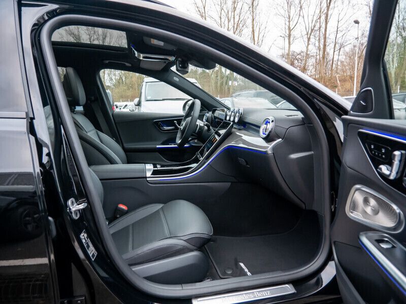 Gebraucht Mercedes C300 AMG line 265 PS (194 kW) 2024 Schwarz Kombi