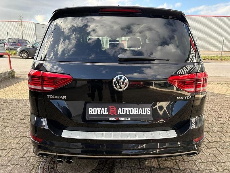 Gebraucht VW Touran Highline 150 PS (110 kW) 2017 Schwarz Van / Kleinbus