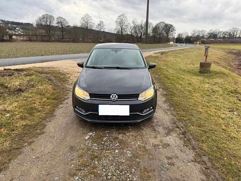 Gebraucht VW Polo 90 PS (66 kW) 2016 Schwarz Kleinwagen