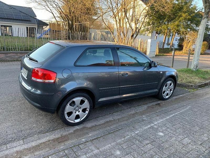 Gebraucht Audi A3 Ambiente 150 PS (110 kW) 2003 Grau Kleinwagen