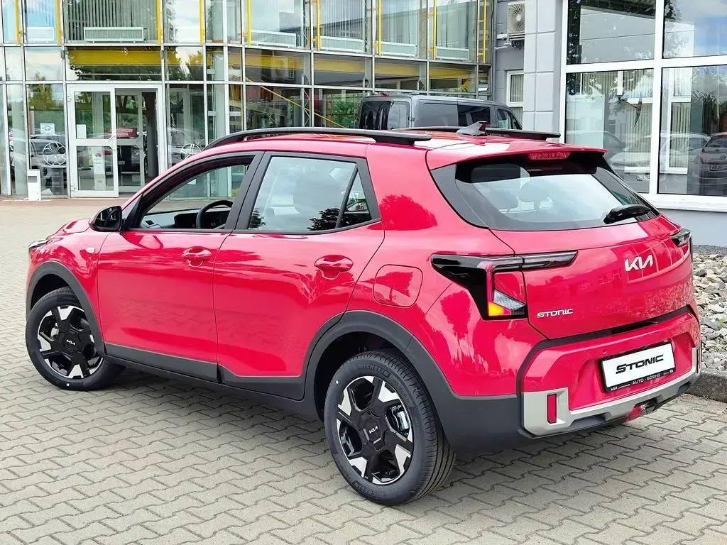 Neu Kia Stonic 101 PS (74 kW) 2026 Signalrot (beg) met. SUV