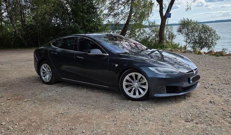 Grau Gebraucht 2017 Tesla Model S Limousine | 15.500 € (Superpreis) - Bild 1/4
