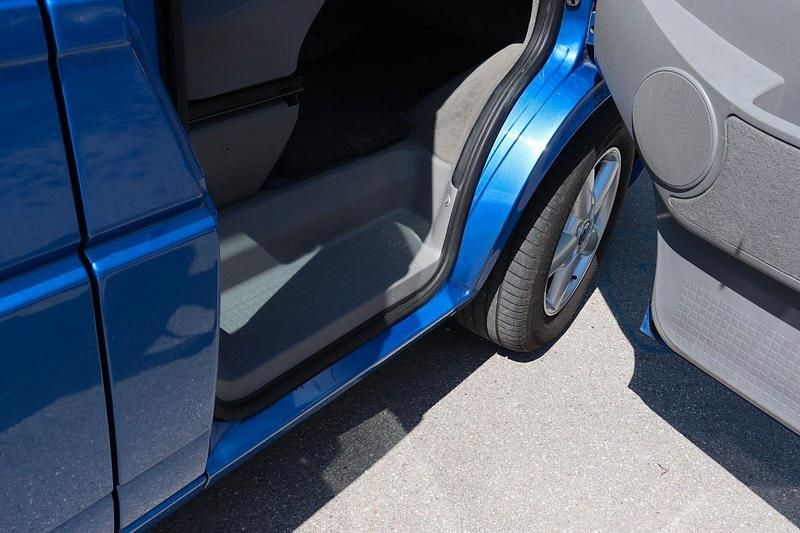 Usata VW Multivan 151 CV (111 kW) 2004 Blu Monovolume