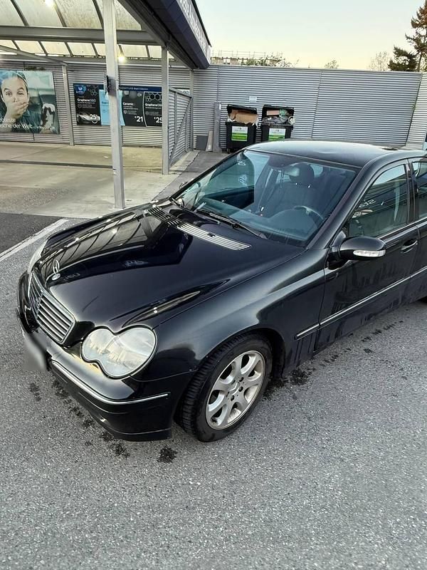 Gebraucht Mercedes C220 2001 Schwarz Limousine