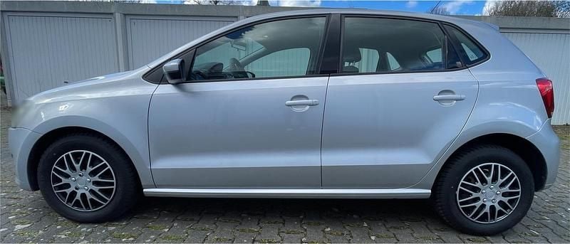Gebraucht VW Polo Trendline 60 PS (44 kW) 2012 Silber Kleinwagen