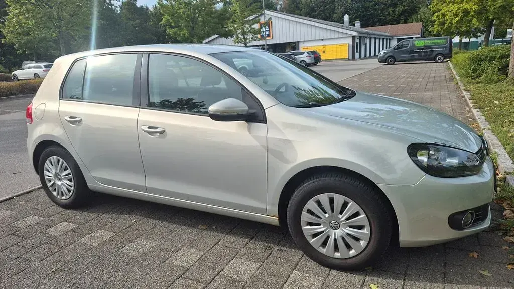 Gebraucht VW Golf VI 105 PS (77 kW) 2010 Grau Limousine