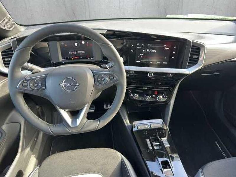 Gebraucht Opel Mokka 131 PS (96 kW) 2024 Grün SUV