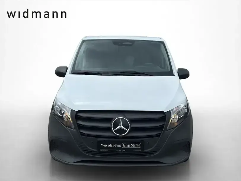 Gebraucht Mercedes Vito 163 PS (119 kW) 2025 Arktikweiß Van