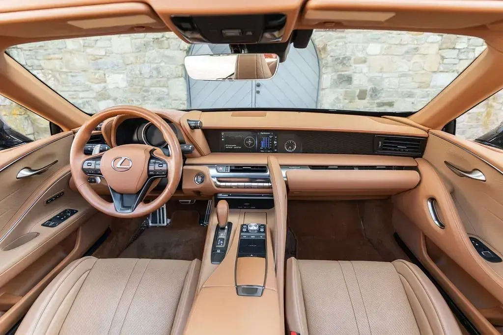 Gebraucht Lexus LC 500 464 PS (341 kW) 2022 Schwarz Cabrio
