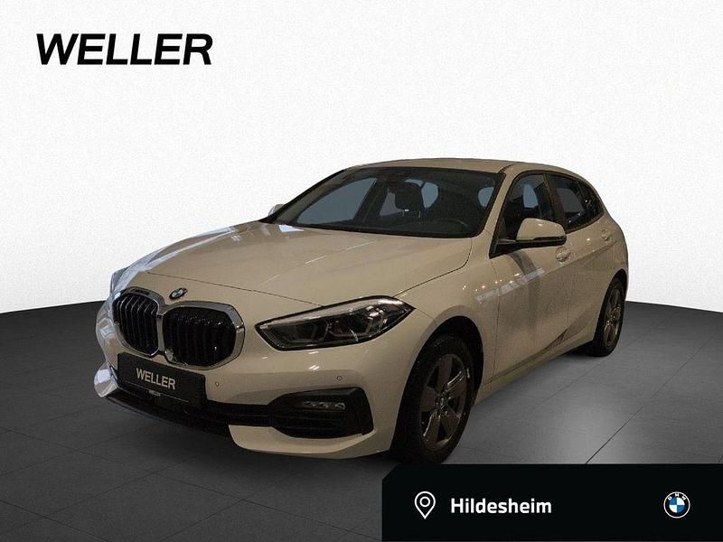 Gebraucht BMW 118 Advantage 136 PS (100 kW) 2021 Alpinweiss iii (weiß) Kleinwagen