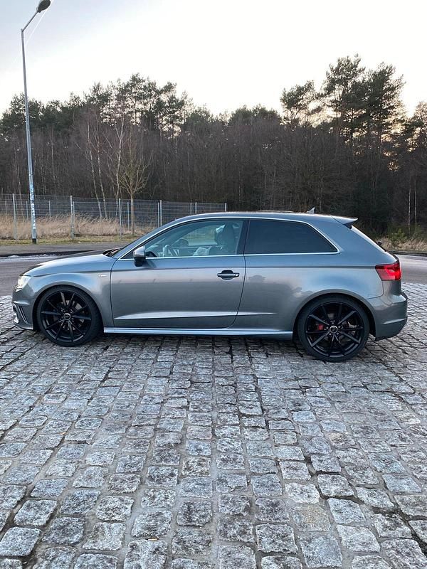 Gebraucht Audi A3 S-Line 150 PS (110 kW) 2013 Grau Kleinwagen