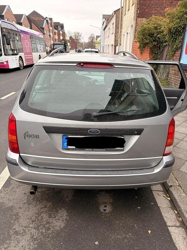 Gebraucht Ford Focus 115 PS (84 kW) 2004 Silber Kombi