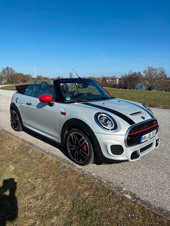 Używany Mini John Cooper Works 231 KM (169 kW) 2020 Srebrny Hatchback