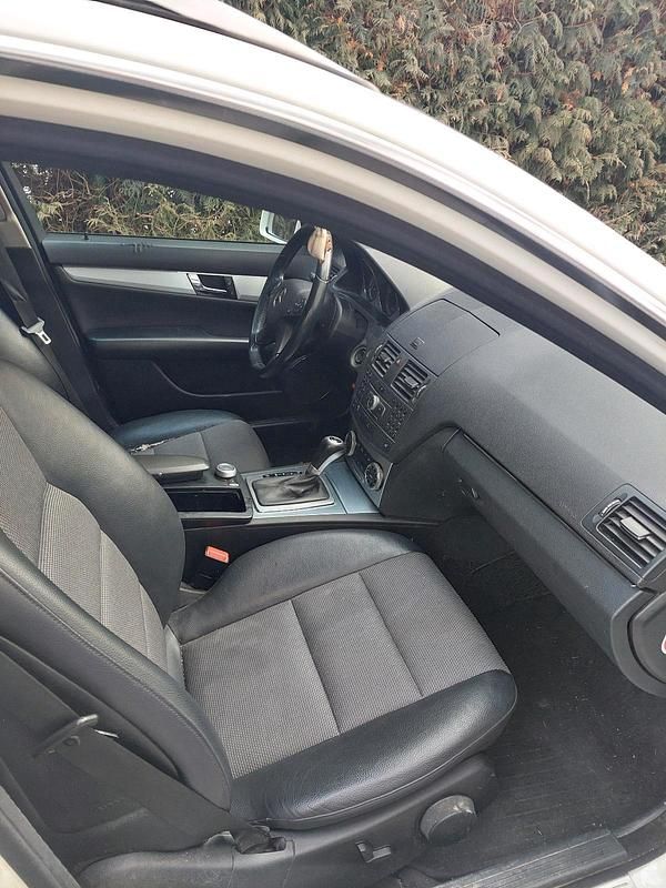 Gebraucht Mercedes C350 231 PS (169 kW) 2010 Weiß Kombi