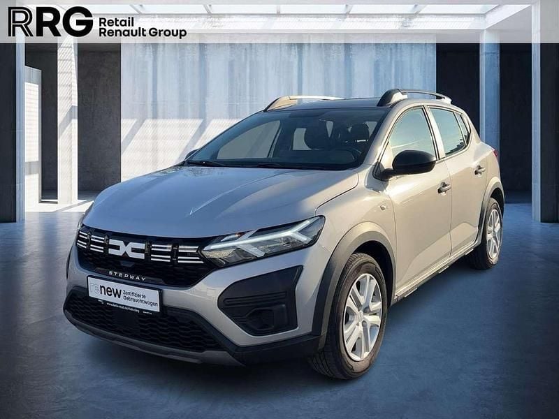 Gebraucht Dacia Sandero Essentiel 101 PS (74 kW) 2024 Mondstein grau SUV