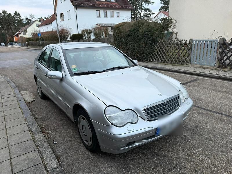 Gebraucht Mercedes C200 170 PS (125 kW) 2000 Silber Limousine