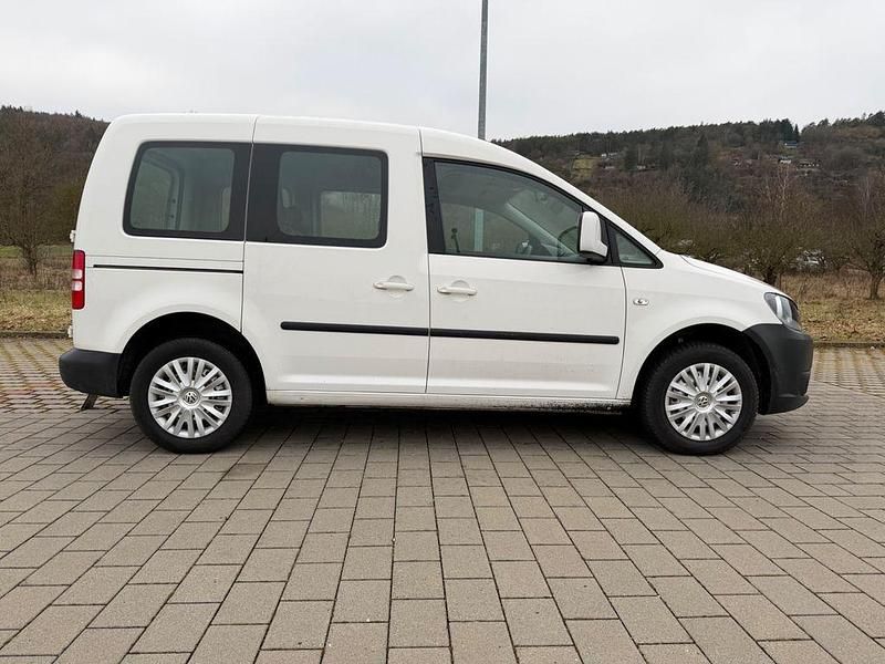 Gebraucht VW Caddy Trendline 102 PS (75 kW) 2014 Weiß Van / Kleinbus