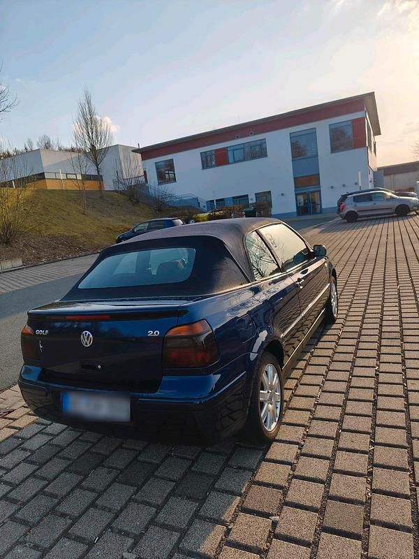 Gebraucht VW Golf Cabriolet 115 PS (84 kW) 2001 Blau Cabrio