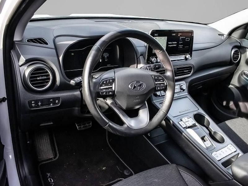 Gebraucht Hyundai Kona Style 150 kW (204 PS) 2021 Weiß SUV