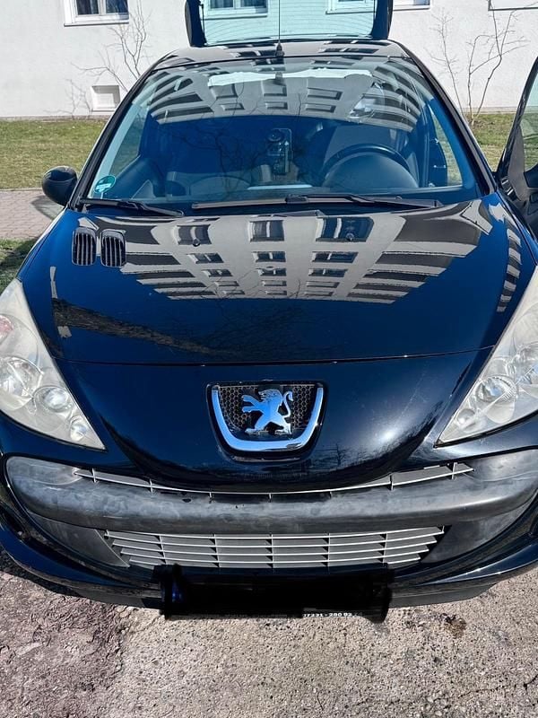 Gebraucht Peugeot 206+ 60 PS (44 kW) 2009 Schwarz Kleinwagen