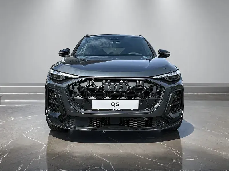 Neu Audi Q5 Ambiente 367 PS (269 kW) 2026 Grau SUV
