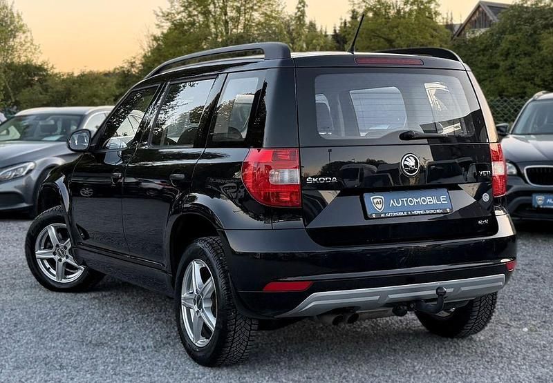 Gebraucht Skoda Yeti Active 110 PS (80 kW) 2015 Schwarz SUV