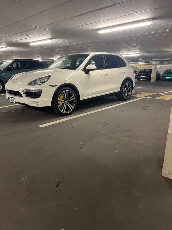 Weiß Gebraucht 2011 Porsche Cayenne S SUV | 25.900 € (Fairer Preis) - Bild 1/4
