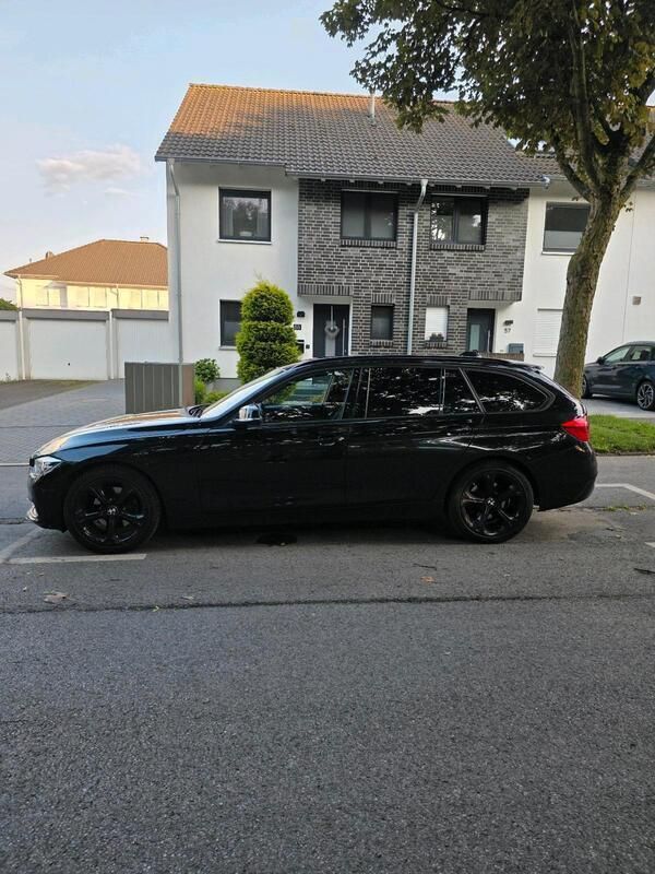 Schwarz Gebraucht 2017 BMW 320 Sport Line Kombi | 13.800 € (Guter Preis) - Bild 1/4