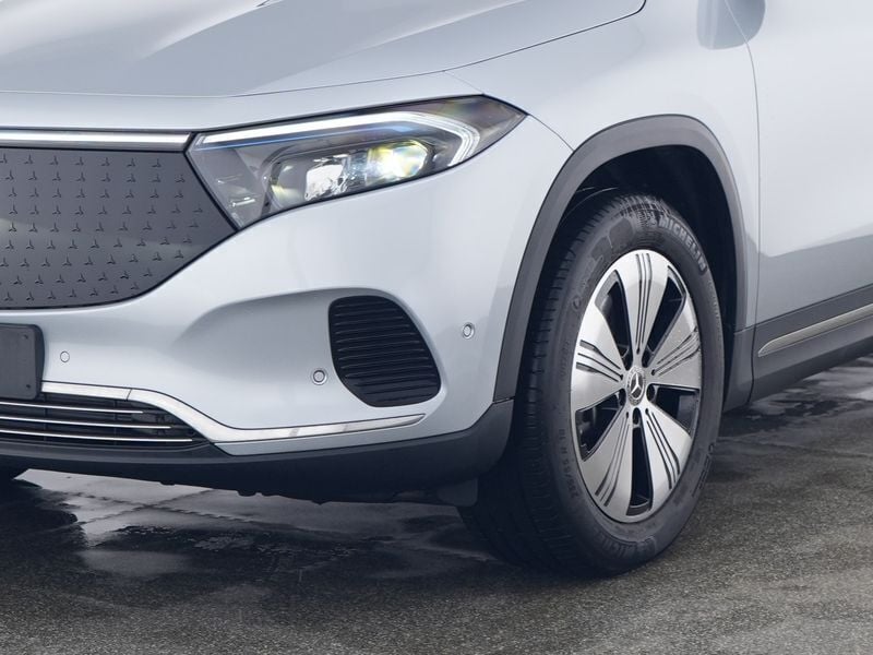 Second-hand Mercedes EQA250 Progressive 139 kW (190 CP) 2024 Argintiu SUV