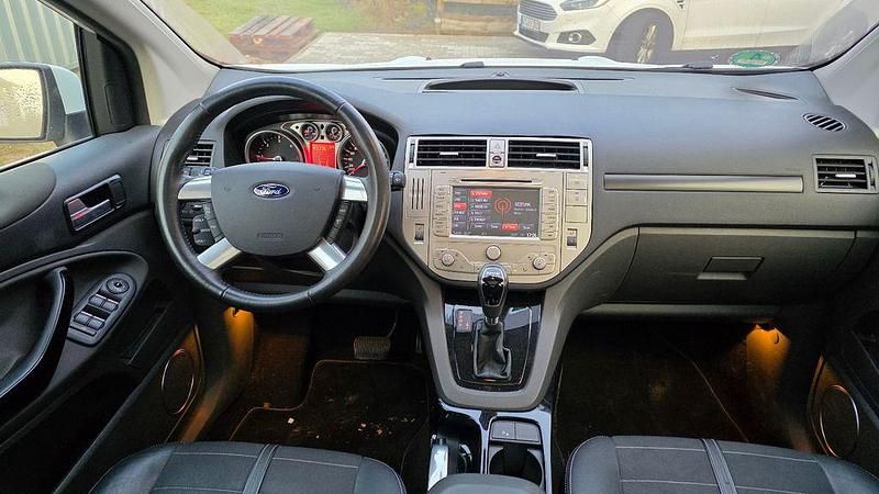 Gebraucht Ford Kuga Titanium 163 PS (119 kW) 2012 Weiß SUV