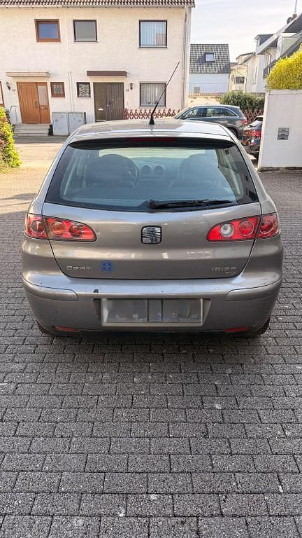 Gebraucht Seat Ibiza 75 PS (55 kW) 2005 Schwarz Kleinwagen